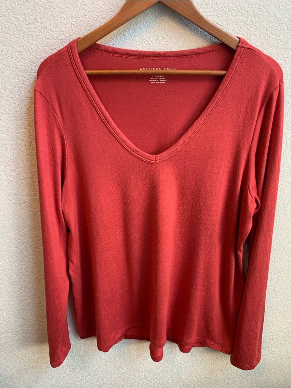 American Eagle Outfitters Coral Red V-Neck Long Sleeve Tee